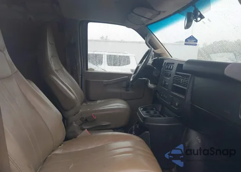 2019 Chevrolet Express 2500 Work Van из США, поврежденный, VIN 1GCWGBFP9K1193039